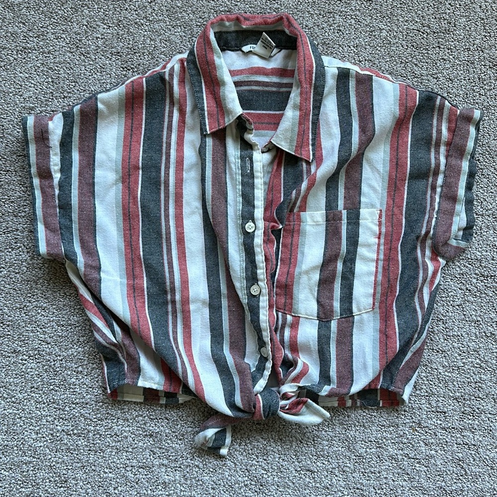 Crop button up